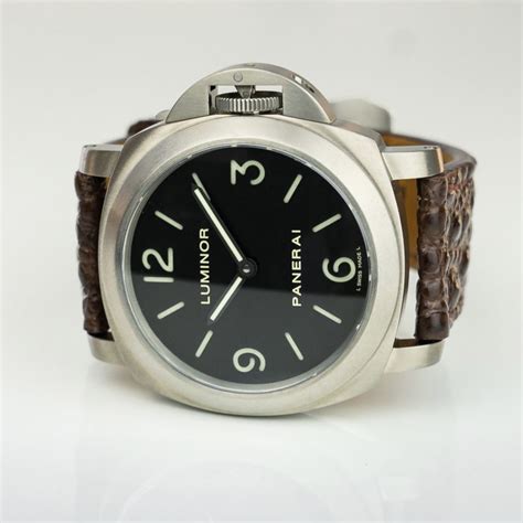 panerai pam 176 dial